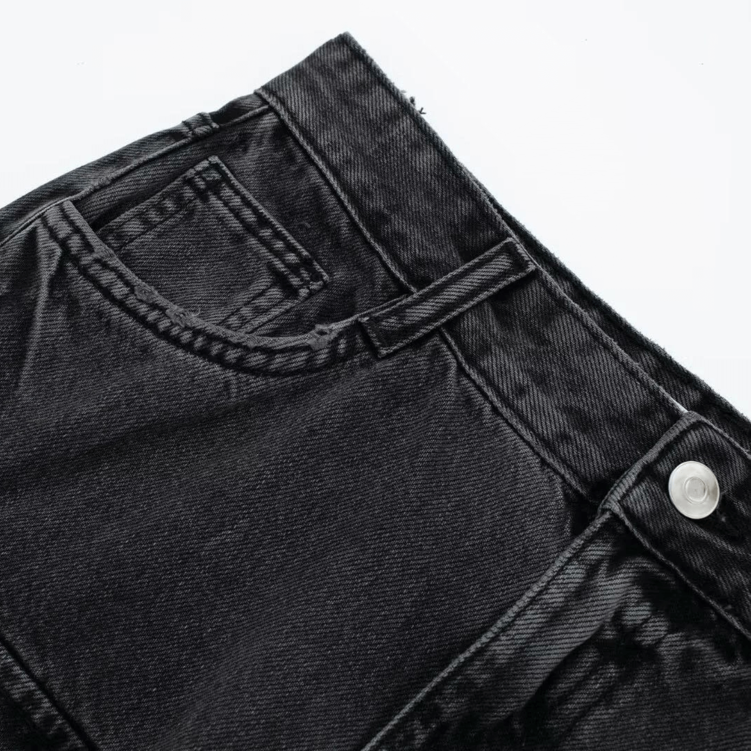 Kurzer High-Waist-Rock aus Denim mit Taschen und Ziernähten