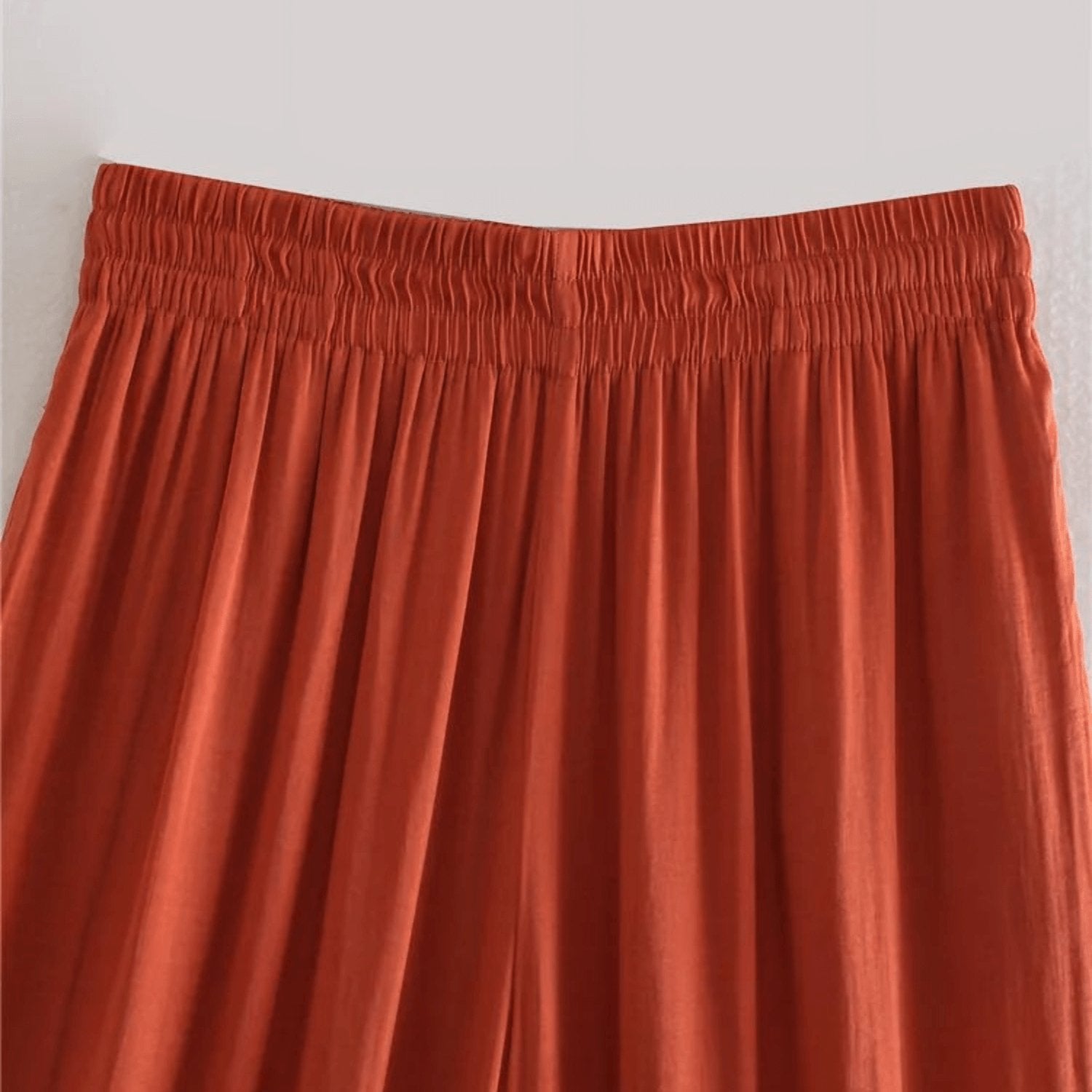 Leichte Leinenhose mit hoher Taille