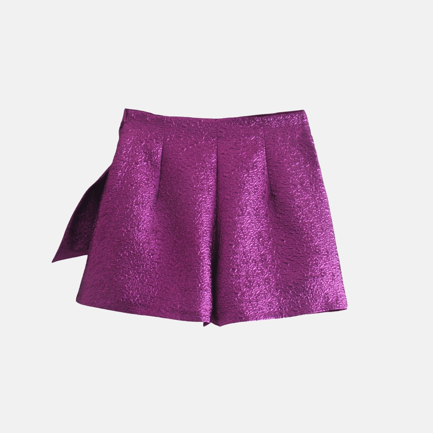 High-Waist-Shortsrock mit metallischer Textur und Knotendetail