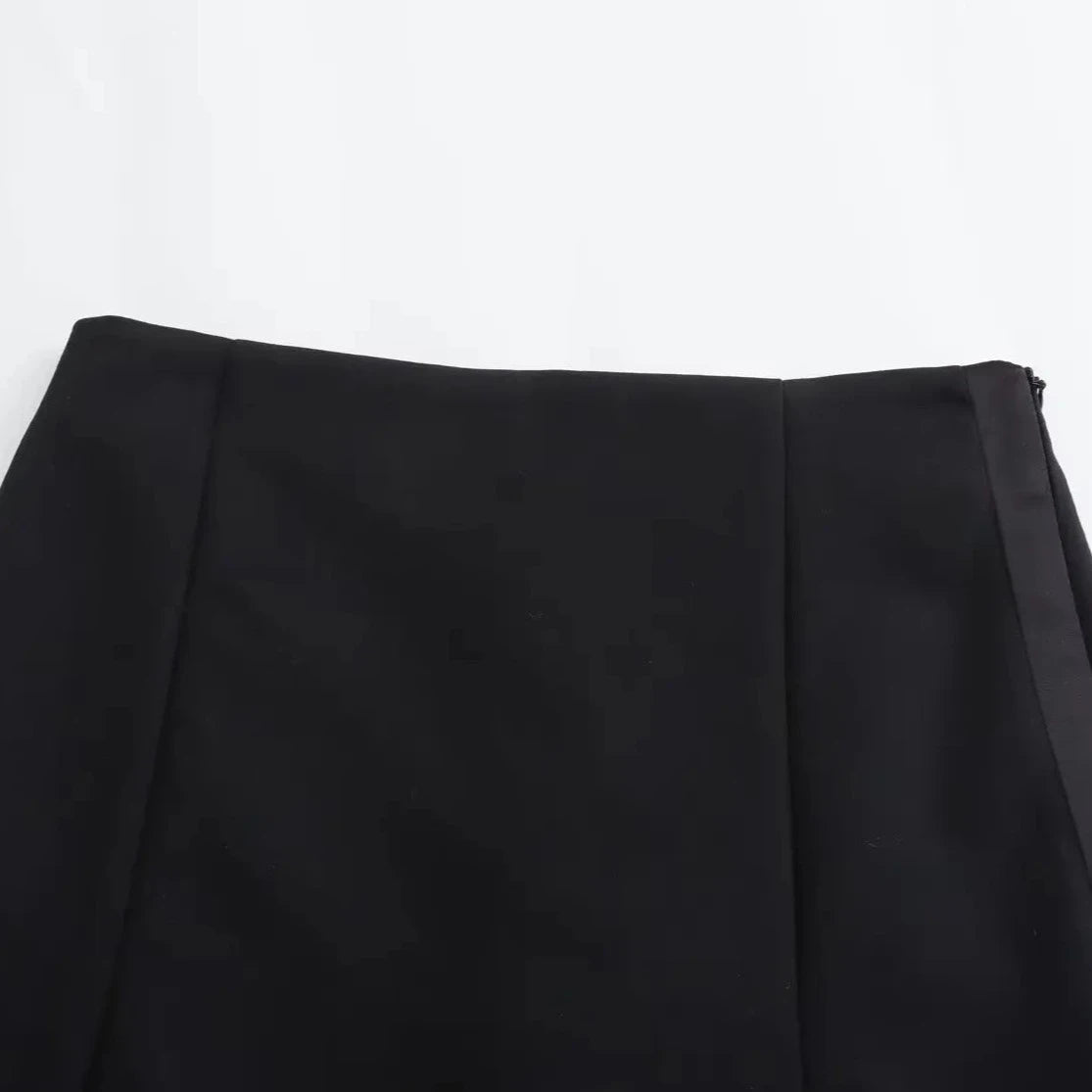 Eleganter Shortsrock mit trapezförmigem Design und Frontschlitzen