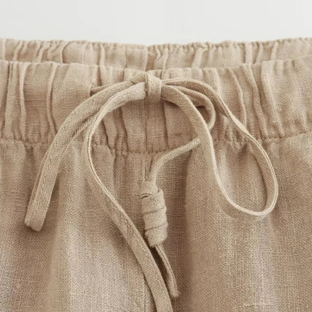 High-Waist-Hose mit elastischem Bund und Frontbindung