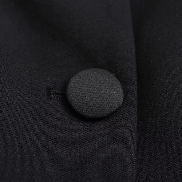 Tailored Weste mit präzisem Schnitt und eleganten Details